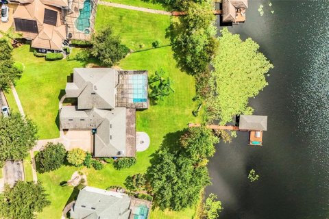 House in Windermere, Florida 5 bedrooms, 383.69 sq.m. № 1913726 - photo 8