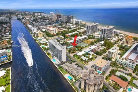 Villa ou maison à vendre à Pompano Beach, Floride: 3 chambres, 146.6 m2 № 2038241 - photo 2