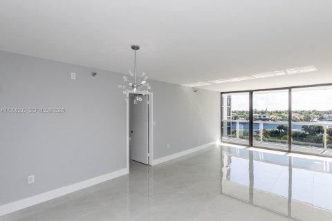 Condominio en venta en Aventura, Florida, 2 dormitorios, 93.92 m2 № 2029387 - foto 10
