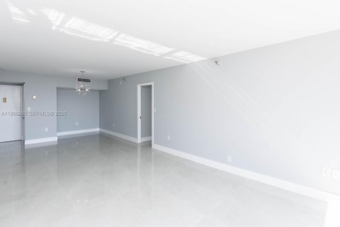 Condominio en venta en Aventura, Florida, 2 dormitorios, 93.92 m2 № 2029387 - foto 13