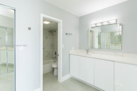 Condominio en venta en Aventura, Florida, 2 dormitorios, 93.92 m2 № 2029387 - foto 25