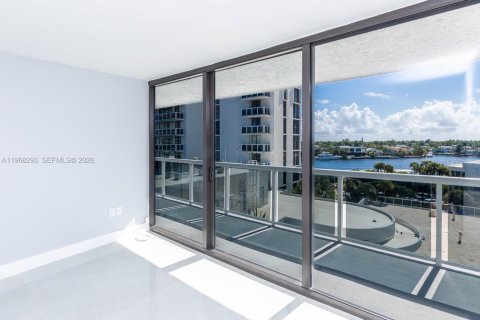 Condominio en venta en Aventura, Florida, 2 dormitorios, 93.92 m2 № 2029387 - foto 16
