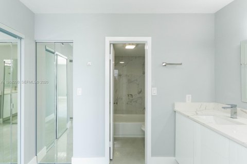 Condominio en venta en Aventura, Florida, 2 dormitorios, 93.92 m2 № 2029387 - foto 28