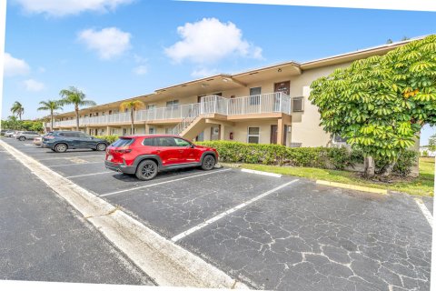 Condominio en Margate, Florida, 2 dormitorios № 2244932