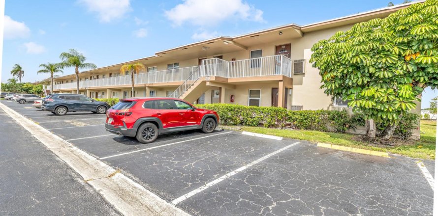 Condominio en Margate, Florida, 2 dormitorios  № 2244932