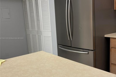 Condominio en alquiler en Greenacres, Florida, 3 dormitorios, 116.5 m2 № 1976087 - foto 8