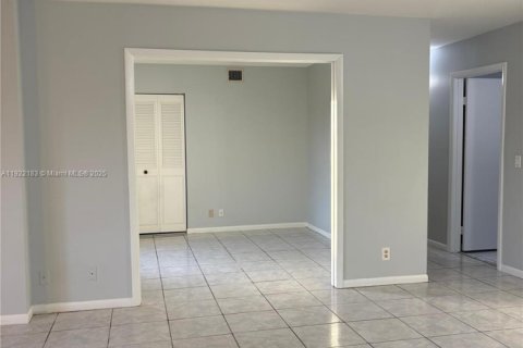 Condominio en alquiler en Greenacres, Florida, 3 dormitorios, 116.5 m2 № 1976087 - foto 5