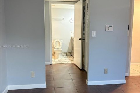 Condominio en alquiler en Greenacres, Florida, 3 dormitorios, 116.5 m2 № 1976087 - foto 13