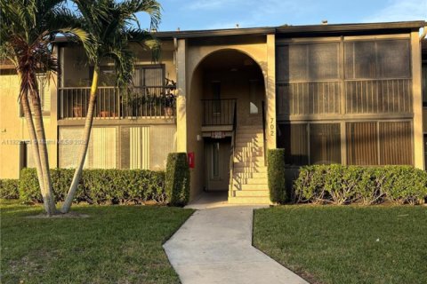 Condominio en Greenacres, Florida, 3 dormitorios  № 1976087