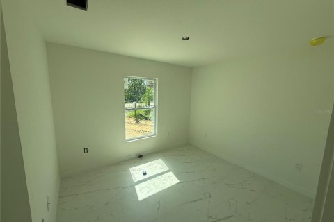 House in Punta Gorda, Florida 3 bedrooms, 102.01 sq.m. № 2238242 - photo 6