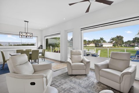 Condo in Margate, Florida, 2 bedrooms  № 2177329 - photo 18