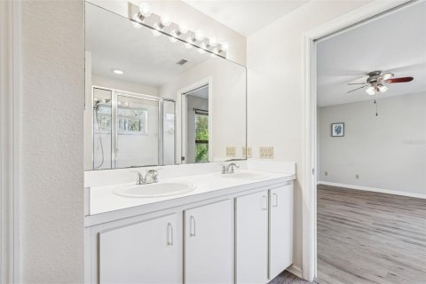 Touwnhouse à vendre à Tampa, Floride: 2 chambres, 127.65 m2 № 2220148 - photo 24