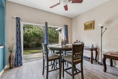 Touwnhouse à vendre à Tampa, Floride: 2 chambres, 127.65 m2 № 2220148 - photo 7
