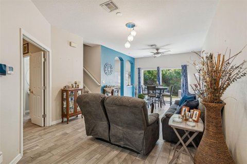 Touwnhouse à vendre à Tampa, Floride: 2 chambres, 127.65 m2 № 2220148 - photo 5
