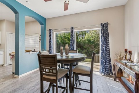 Touwnhouse à vendre à Tampa, Floride: 2 chambres, 127.65 m2 № 2220148 - photo 8