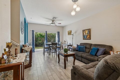 Touwnhouse à vendre à Tampa, Floride: 2 chambres, 127.65 m2 № 2220148 - photo 6