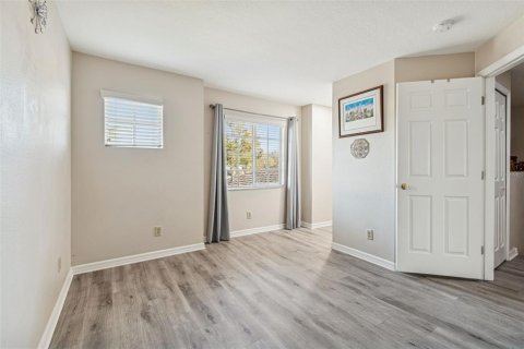 Touwnhouse à vendre à Tampa, Floride: 2 chambres, 127.65 m2 № 2220148 - photo 28
