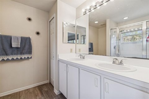 Touwnhouse à vendre à Tampa, Floride: 2 chambres, 127.65 m2 № 2220148 - photo 25