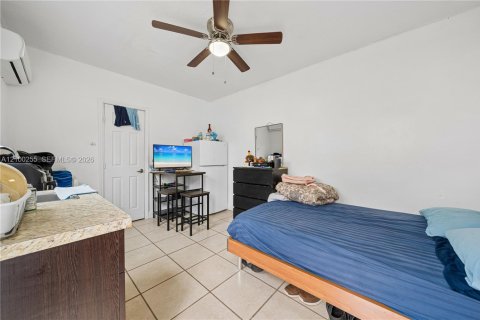 Villa ou maison à vendre à Hollywood, Floride: 3 chambres, 141.58 m2 № 2400741 - photo 25