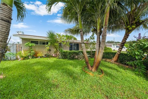 Villa ou maison à vendre à Hollywood, Floride: 3 chambres, 141.58 m2 № 2400741 - photo 23