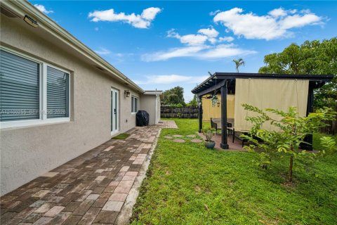 Villa ou maison à vendre à Hollywood, Floride: 3 chambres, 141.58 m2 № 2400741 - photo 20