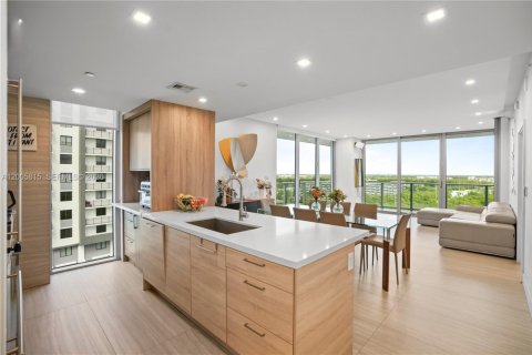 Condo à North Miami Beach, Floride, 3 chambres  № 2170665