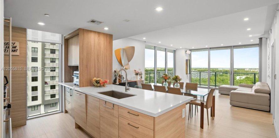Condo in North Miami Beach, Florida, 3 bedrooms № 2170665