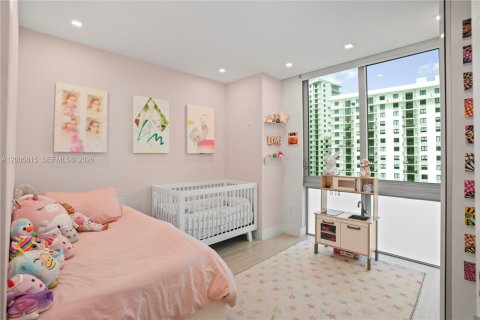 Condo in North Miami Beach, Florida, 3 bedrooms № 2170665 - photo 14