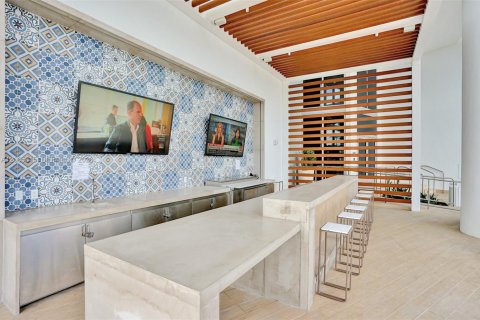 Condo in North Miami Beach, Florida, 3 bedrooms № 2170665 - photo 25