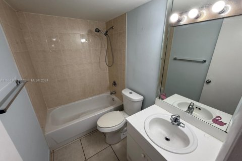 Купить кондоминиум в Хайалиа, Флорида 2 спальни, 86.03м2, № 1984896 - фото 7