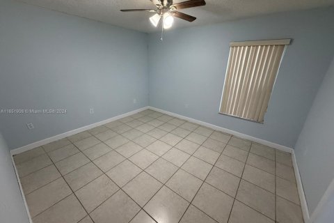 Купить кондоминиум в Хайалиа, Флорида 2 спальни, 86.03м2, № 1984896 - фото 4