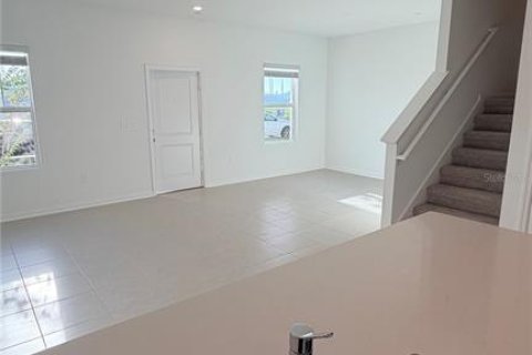 Touwnhouse à louer à Apopka, Floride: 3 chambres, 150.04 m2 № 2383672 - photo 13