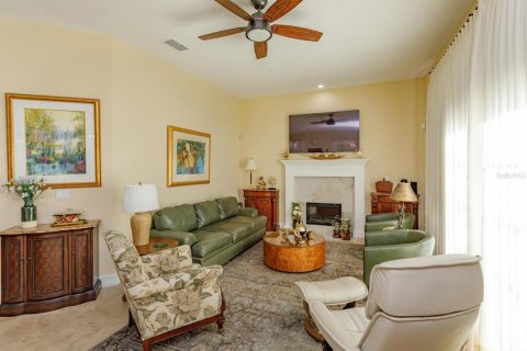 House in Sanford, Florida 4 bedrooms, 247.58 sq.m. № 2150289 - photo 15
