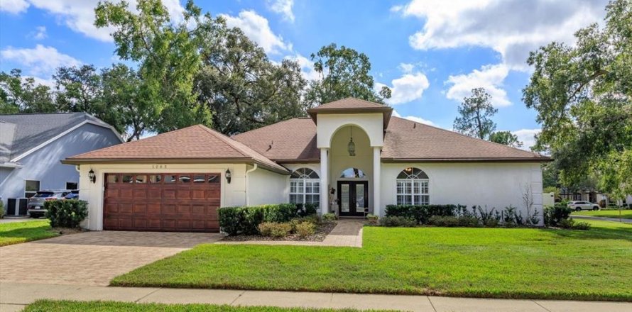 House in Sanford, Florida 4 bedrooms, 247.58 sq.m. № 2150289