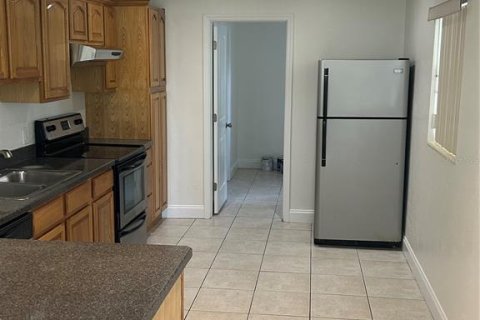 Villa ou maison à louer à Tampa, Floride: 3 chambres, 112.88 m2 № 1716758 - photo 10