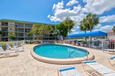 Condo in Deerfield Beach, Florida, 2 bedrooms  № 2177338