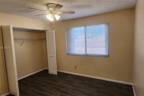 Casa en venta en Davie, Florida, 3 dormitorios, 180.51 m2 № 1823835 - foto 17