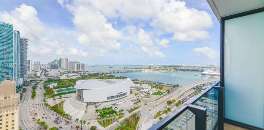 Condominio en Miami, Florida, 1 dormitorio № 1864204