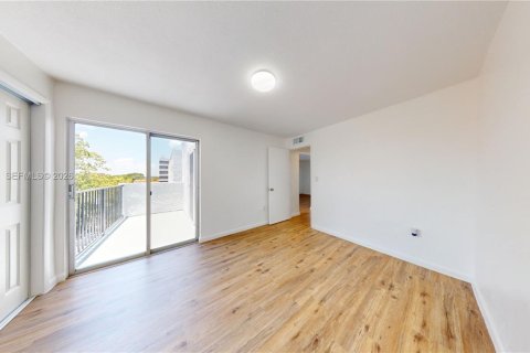 Apartamento en alquiler en Miami, Florida, 2 dormitorios, 3633.97 m2 № 2085009 - foto 9