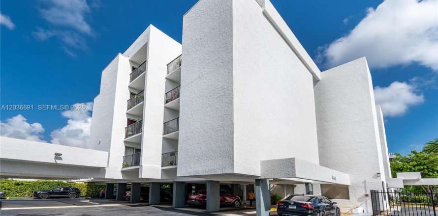 Apartamento en Miami, Florida 2 dormitorios, 3633.97 m2 № 2085009