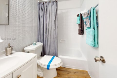 Apartamento en alquiler en Miami, Florida, 2 dormitorios, 3633.97 m2 № 2085009 - foto 7