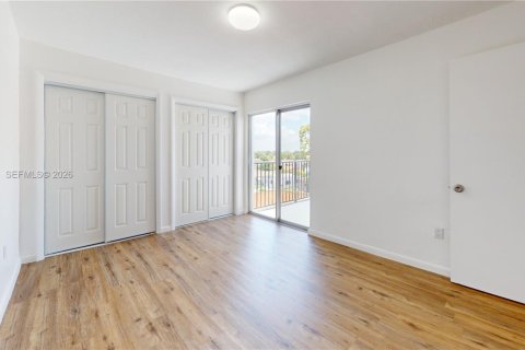 Apartamento en alquiler en Miami, Florida, 2 dormitorios, 3633.97 m2 № 2085009 - foto 8