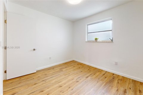 Apartamento en alquiler en Miami, Florida, 2 dormitorios, 3633.97 m2 № 2085009 - foto 12