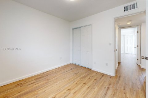 Apartamento en alquiler en Miami, Florida, 2 dormitorios, 3633.97 m2 № 2085009 - foto 11