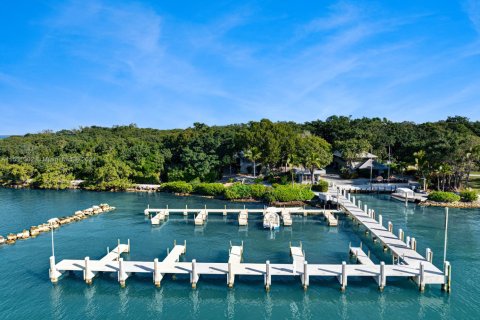 House in Key Largo, Florida 12 bedrooms, 485.04 sq.m. № 1961487 - photo 8