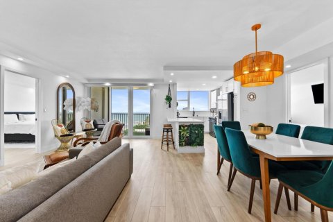 Condominio en Hillsboro Beach, Florida, 2 dormitorios  № 2271434