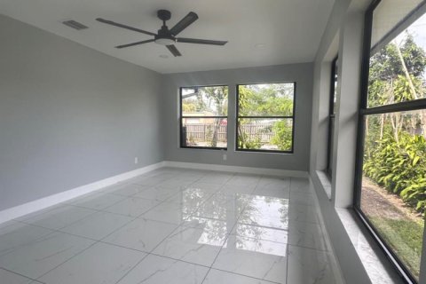 Villa ou maison à louer à St. Lucie, Floride: 2 chambres, 111.48 m2 № 2421487 - photo 3