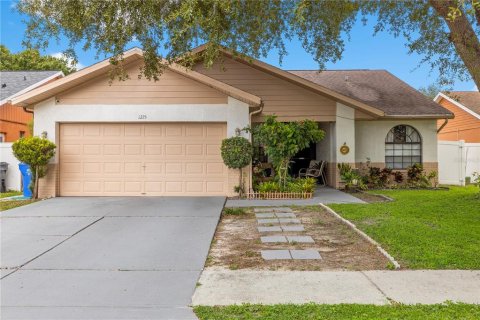 House in Brandon, Florida 4 bedrooms, 147.81 sq.m. № 2319250 - photo 3