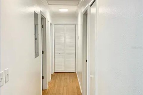 Villa ou maison à louer à Sarasota, Floride: 2 chambres, 91.97 m2 № 2148223 - photo 6