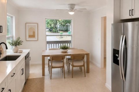 Villa ou maison à louer à Sarasota, Floride: 2 chambres, 91.97 m2 № 2148223 - photo 3